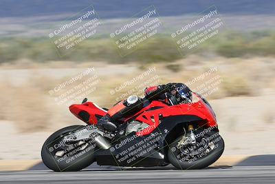 media/Nov-16-2025-Race Pace (Sun) [[8c5fa54630]]/Verified Riders/7-Turn 4 (1155am)/